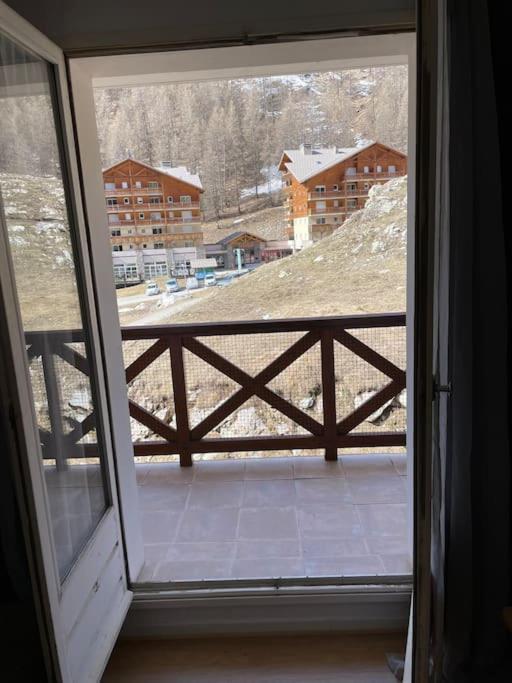 Allos, Logement Pieds Des Pistes, A 10 Minutes De La Base De Loisirs Exterior photo
